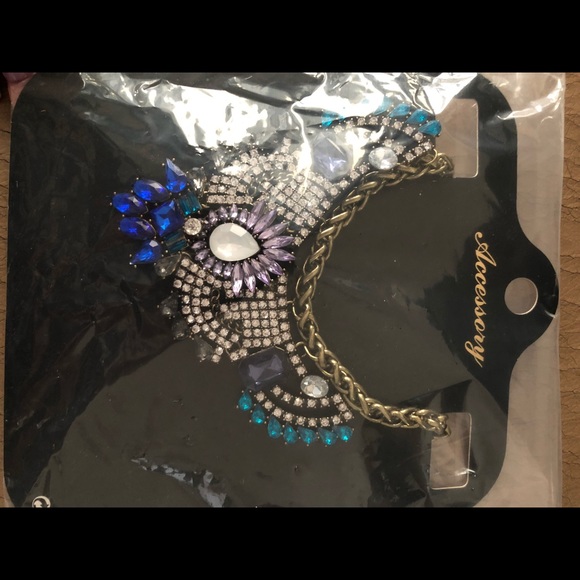 NIB Beautiful necklace rhinestones - Picture 8 of 8